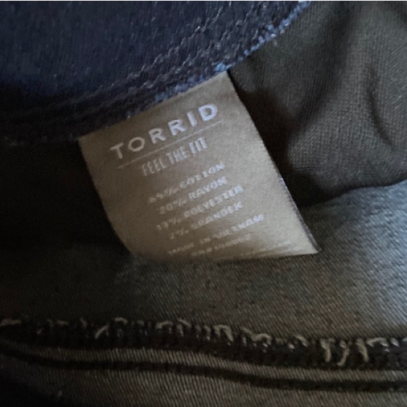 Torrid Jeans 5R Blue Plus Lean Jean Pull On Stretch High Rise Med Wash - Picture 5 of 8